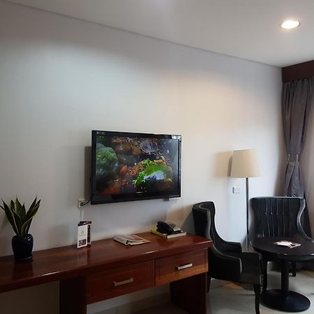 Paddy'S Hotel & Apartments Порт-Морсби Экстерьер фото